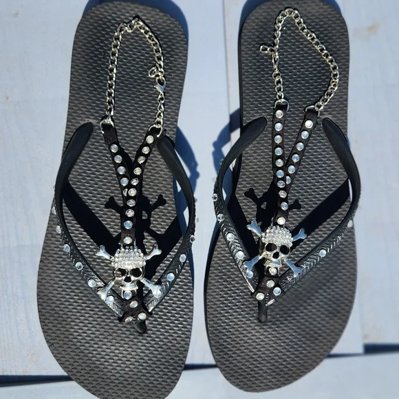 Skull Embellished Black Flip Flops - Picture 6 of 8